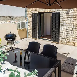 https://monte-paradiso.in-istria.net