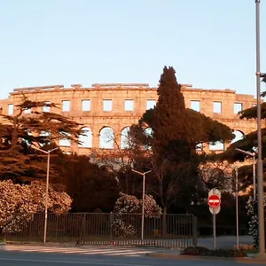 https://studio-in-pula-center.in-istria.net